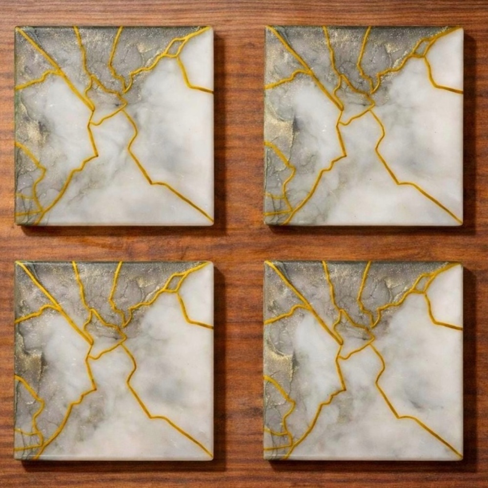 White and Gold Marble Print Coaster Set of 4 with stand
